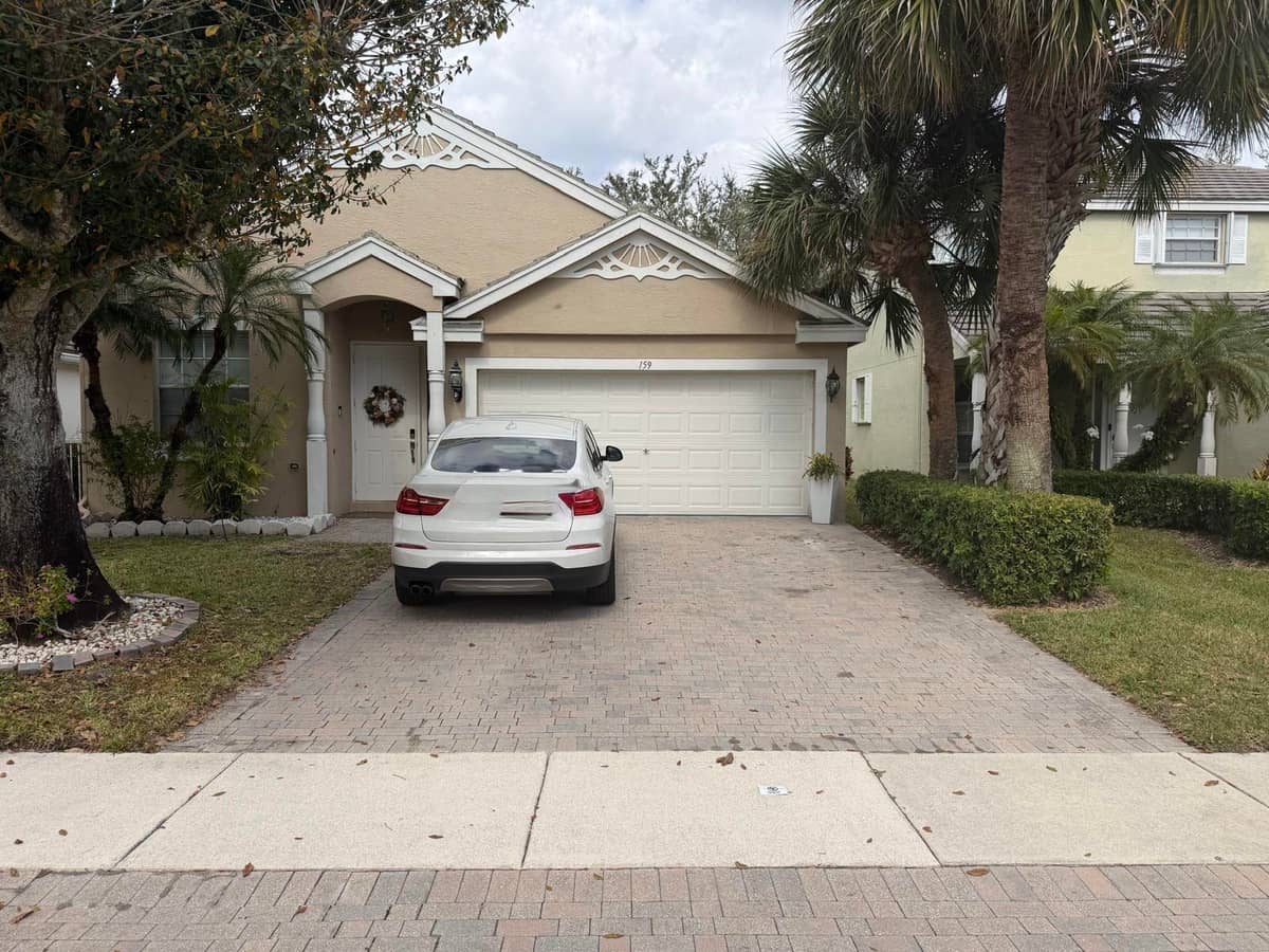 159 Berenger Walk, Royal Palm Beach