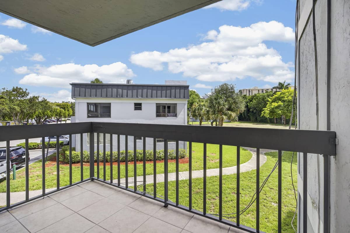 1900 CONGRESS Avenue #201, West Palm Beach