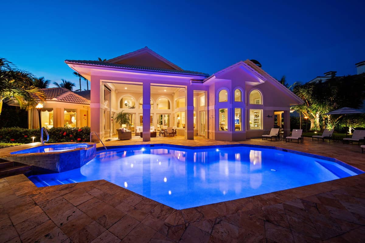 6854 Isle Way, Stuart